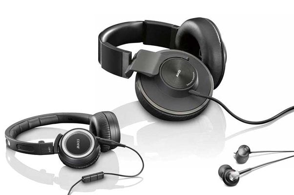 EARPHONES & HEADPHONES